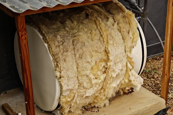 Dämmung als Schutz vor Auskühlung ist sicherlich nicht so gemeint