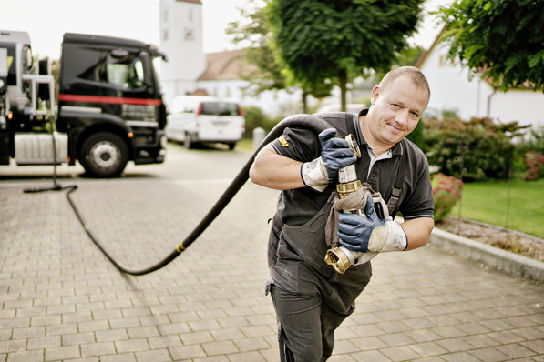 Moderne Ölheizungen könnten auf Green Fuels umgestellt ­werden. Die Tankfüllung würde sich dann ändern, zugunsten eines  reibhausgasreduzierten Energieträgers.