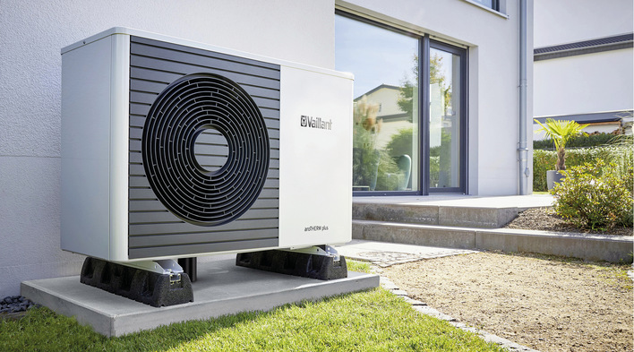 „Du kriegst gleich so was von eine n  Bivalenzpunkt ! “ könnte man dieser Außeneinheit zurufen. Bringt aber nix zu drohen. Umsetzen und korrekt einstellen ist wichtig!