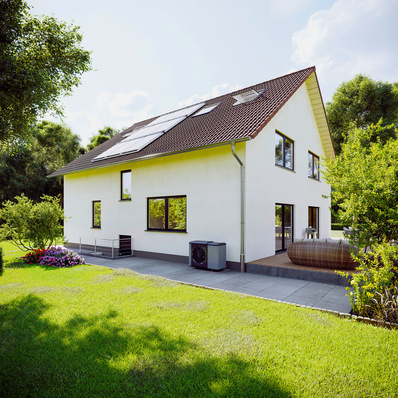 Dieses sanierte Einfamilienhaus zeigt die Wärmeversorgung mit regenerativen Energien in Form von Wärmepumpe und thermischer Solaranlage