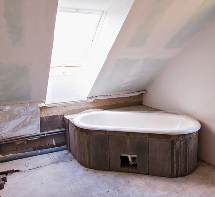 Das neue Bad im Bestand benötigt natürlich auch entsprechenden Anschluss.