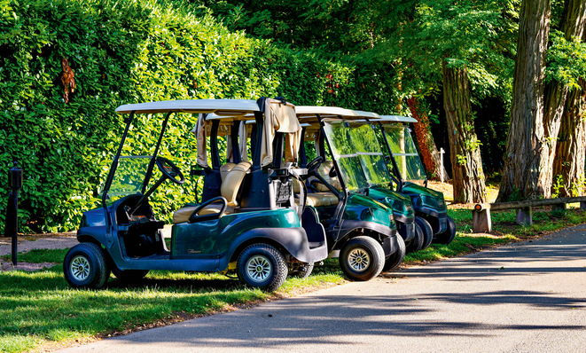 Abwasser aus der Reinigung von Equipment auf Golfplätzen kann mit der GOtec von Dehoust aufbereitet werden.