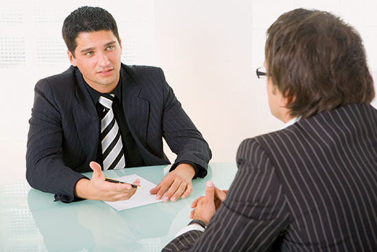 Sicherheit bei einem anstehenden Vorstellungsgespräch erhält man, wenn man 
den möglichen Ablauf vor dem geistigen Auge ablaufen lässt
(Bild: thinkstock)
