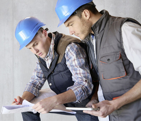 Der Handwerksunternehmer sollte die Ausführungspläne von Architekt und 
Fachplaner gewissenhaft prüfen.
