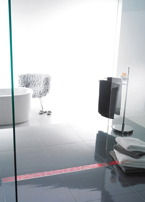 So schön können bodenebene Duschen aussehen
(Bild: Aco)
